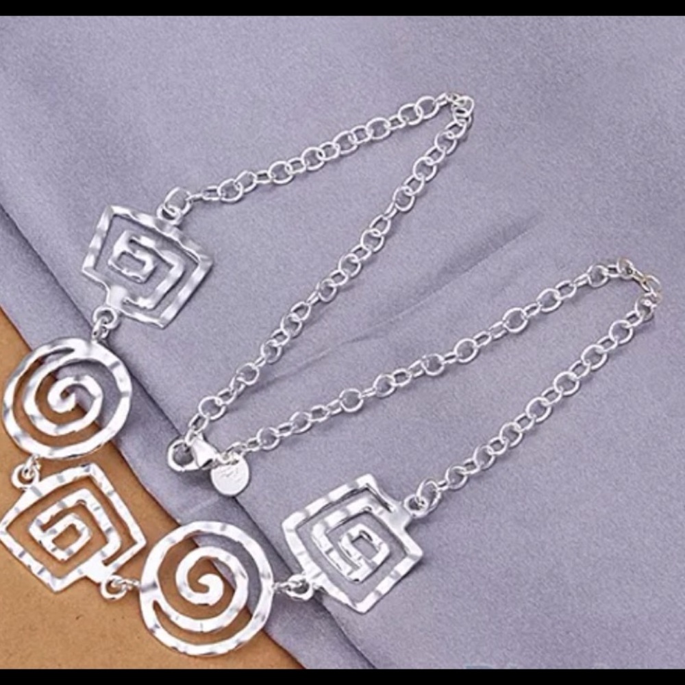 Round Square Necklace